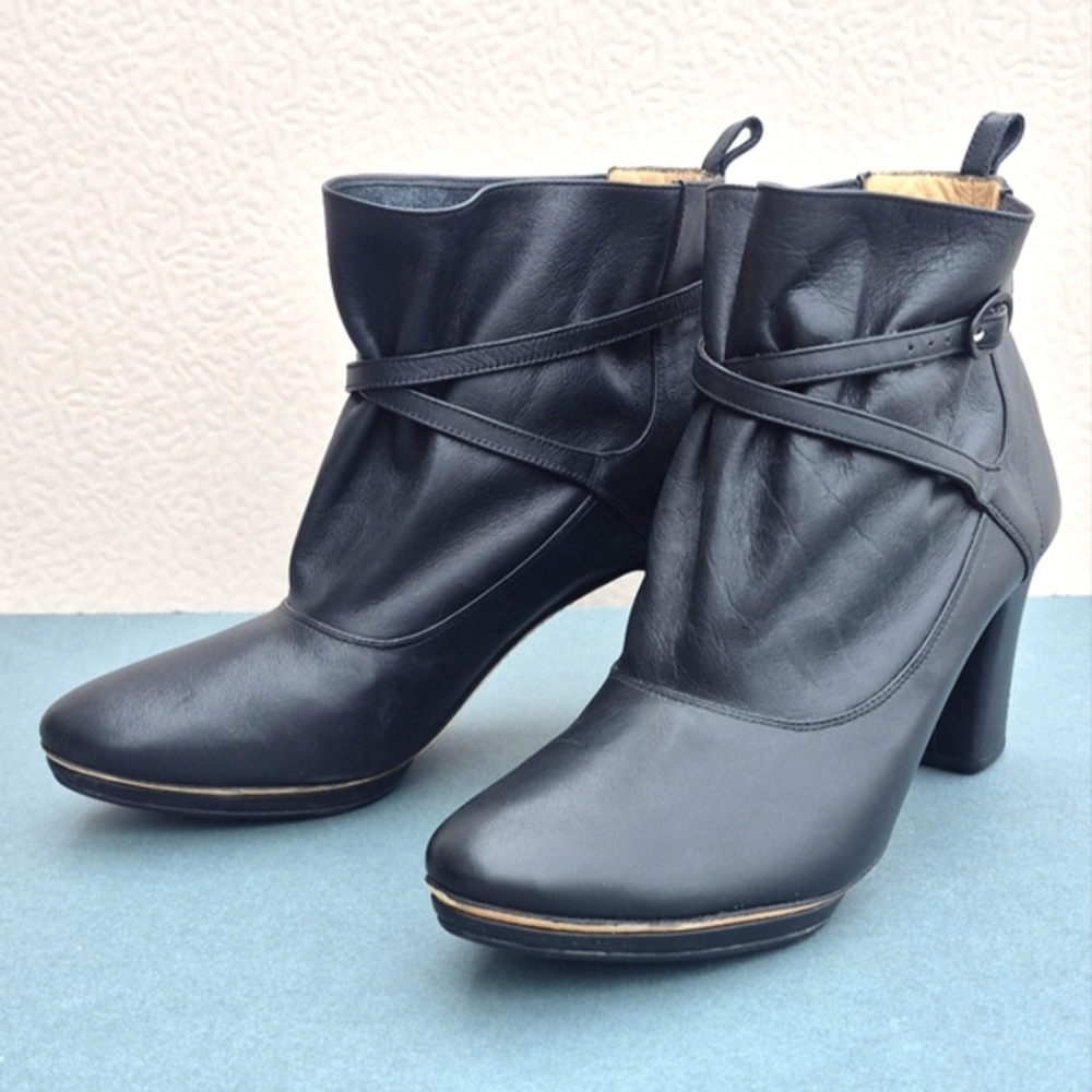 Repetto Ankle Boots Black Leather - Heeled- Strappy